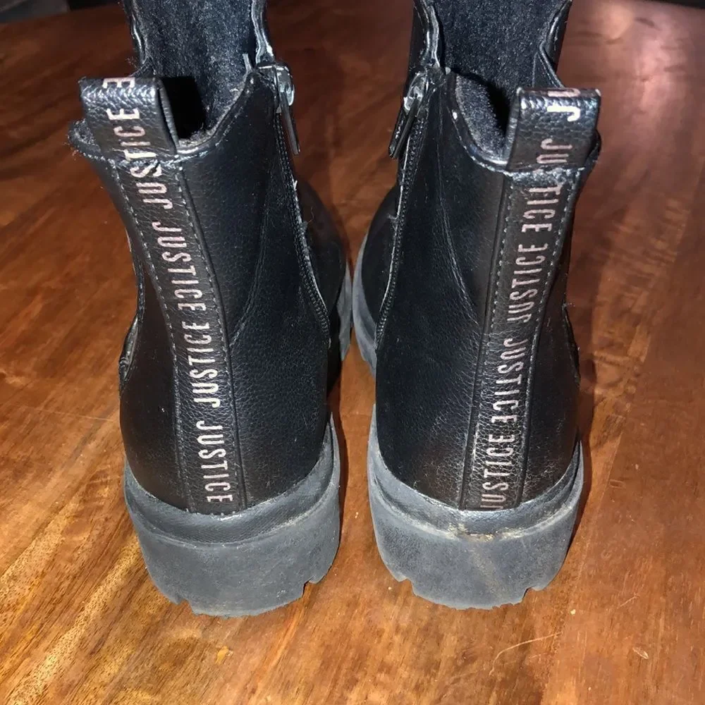 Justice Little Girl & Big Girl Lug Bottom Chelsea Boot, Size 1